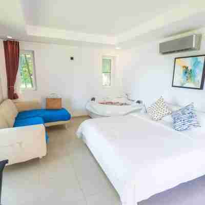Coral Cove Beachfront Villa - Koh Chang Rooms