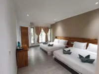 Hemingway Cottage - Inns