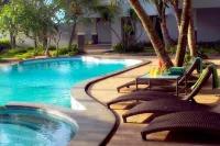 The Acacia Hotel Anyer - Beach