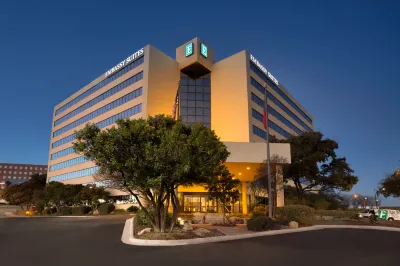 Embassy Suites by Hilton San Antonio Airport Hotels in der Nähe von The Art Institute of San Antonio