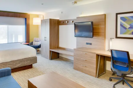 Holiday Inn Express & Suites CHICKASHA by IHG