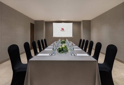 후지 메리어트 호텔 레이크 야마나카의 럭셔리한 온천 시설