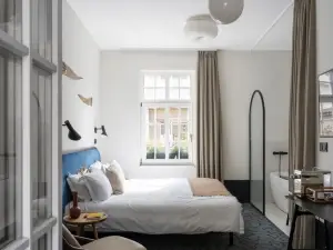 Pavilion Boutique Hotel