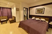 Hotel Niky International Các khách sạn gần Chokelao Bagh