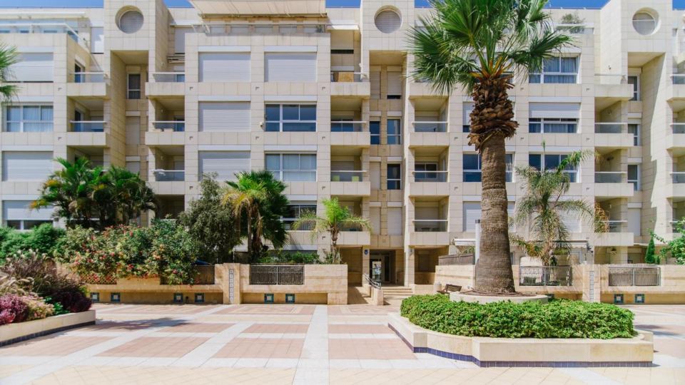 Marina Apartments by Olala Homes
