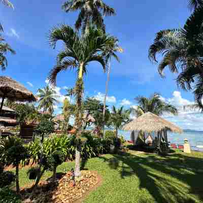 Amber Sands Beach Resort Hotel Exterior