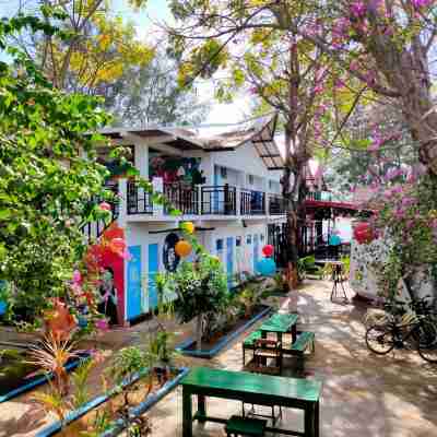 Gili Beach Bum Hotel Hotel Exterior