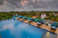 De Mandarin Goa - Pools