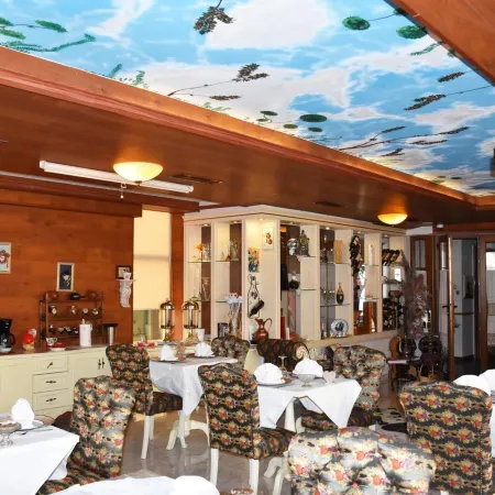 2 KITARRAT Boutique Hotel & SPA