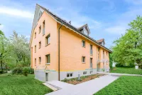 VK - H - Zurich Airport - Luxury - Homestay - Haldenstrasse - Kloten Hotels in Kloten