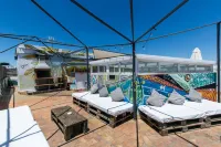 Black Swan Hostel Sevilla