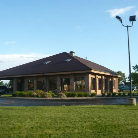 Super 8 by Wyndham Green Bay I-43 Bus. Park