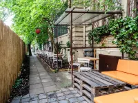Baroque Hostel & Coworking Hotels in Budapest