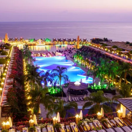 Cratos Premium Hotel Casino & Spa