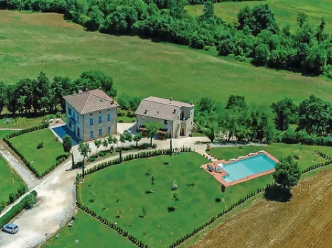 Scenic Apartment in Casole D Elsa with Pool