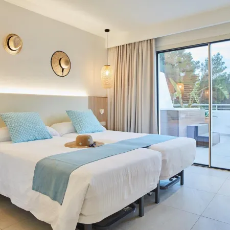 Apartamentos San Miguel Park & Esmeralda Mar