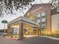 La Quinta Inn & Suites by Wyndham Austin Round Rock