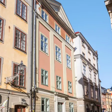 At Old Town Aparthotel Отели рядом с достопримечательностью «Гамла-Стан»