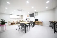 HARU Hotel