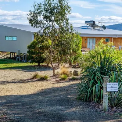 Bruny Island Escapes and Hotel Bruny Hotels near Satellite Island