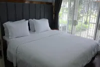 Diyar Villas Puncak M3/8 - parking