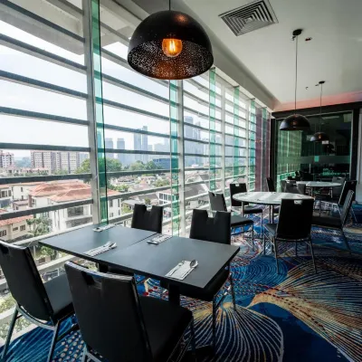 Utm Hotel & Residence Hotels near Felda D'Saji