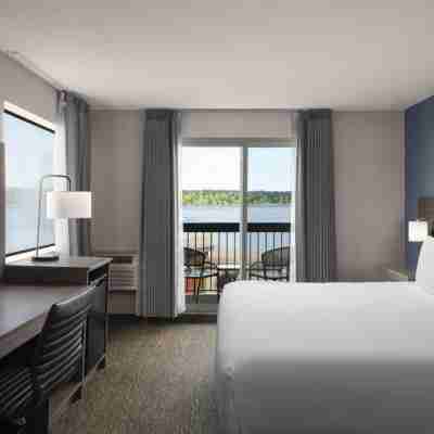 Anchor Inn and Suites Rooms