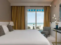 Savoia Hotel Rimini Hotels near Piazza Cavour