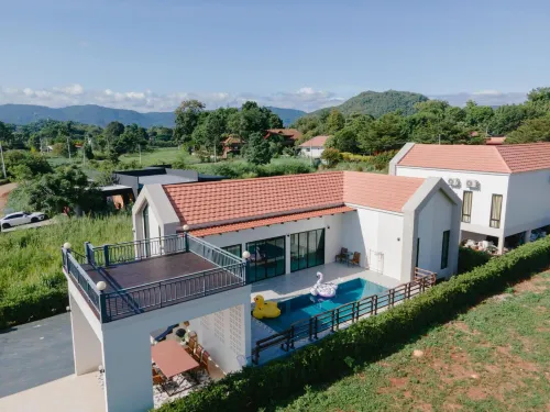 Pimwana Poolvilla KhaoYai - Villas