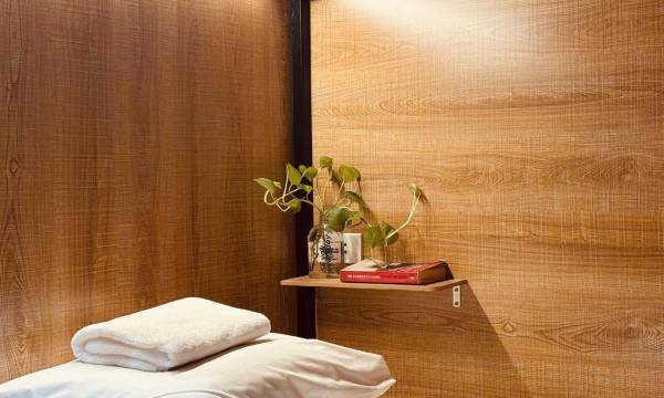 Hanoi Silver Hostel - Double Bed - Chill n Comfy