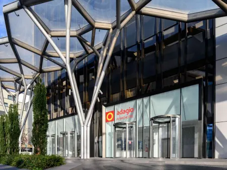 Aparthotel Adagio Frankfurt City Messe Отели рядом с достопримечательностью «Taunusturm»