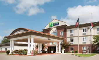 Holiday Inn Express Warrenton