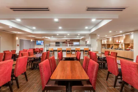TownePlace Suites by Marriott Orlando Altamonte Springs/Maitland Отели в г. Алтамонте Спрингс