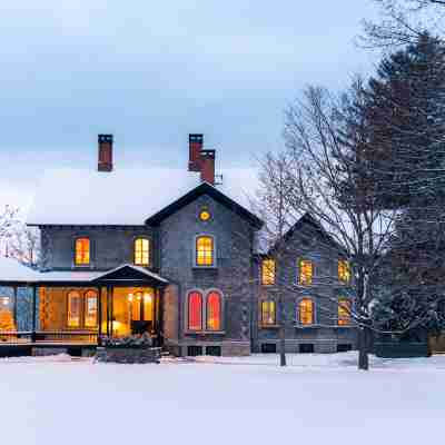 Inns of Aurora Resort & Spa Hotel Exterior