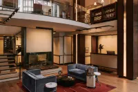 Chambers Hotel Central Park South, Sonder