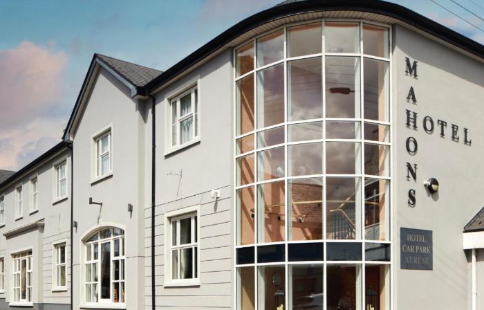 Mahon's Hotel