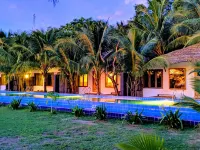 Mermaid Beach Resort - Pool