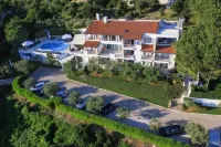 Hotel Villa Annette Hotels near Four Elements Beach