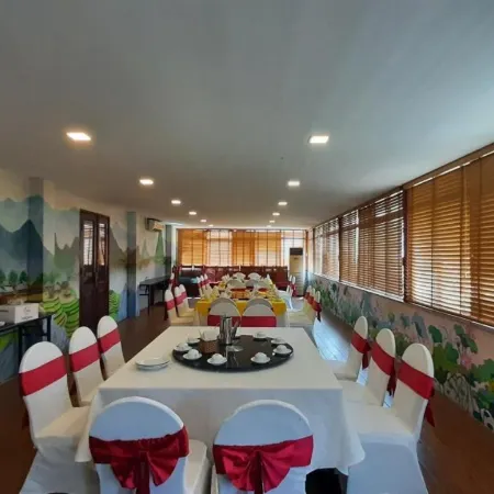 Hoa Binh Resort