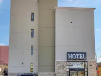 Hotel Pergola Jamaica JFK Hotels near A Subway Line