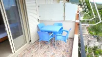 Friends House - Borsh Hotel - 2-Star