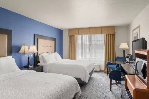Holiday Inn Express & Suites New Buffalo, MI فنادق في بلدة نيو بافالو