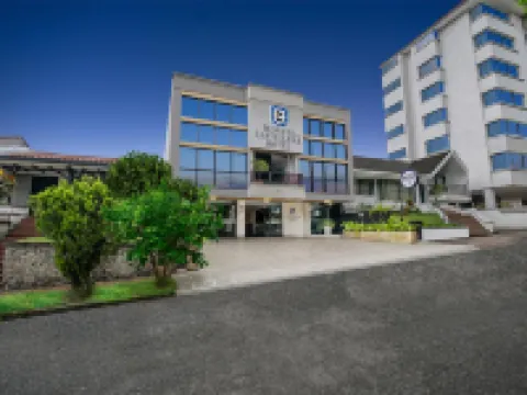 Hotel Montes de La Castellana Hotels in Armenia