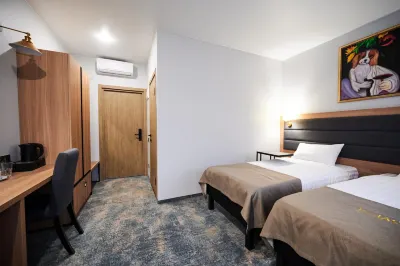 Mini Hotel Halva Hotels near Stone log