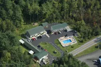 Studio Motel of Lake George - Parking