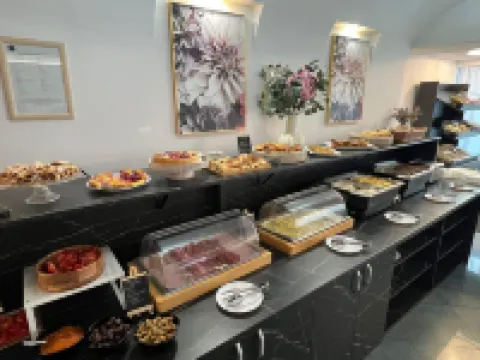 โรงแรม เอ็กเซลซิเออร์