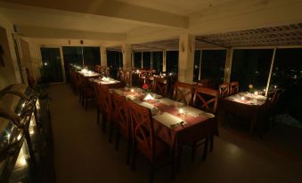 The Cliff Resort, Munnar