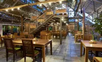 Desa Alamanis Resort Vila - breakfast