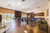 Hotel & Apartments HEC Residence