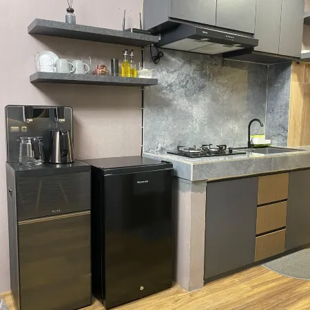 Apartment Bale Hinggil 1BR Merr Surabaya Отели в г. Sukolilo